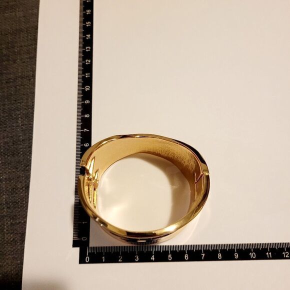 Brand New Top Fashion Plain Gold Bracelet - Picture 8 of 9
